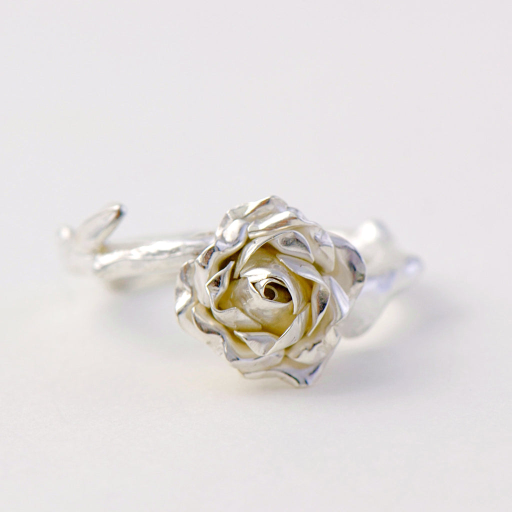 solitaire  rose ring 