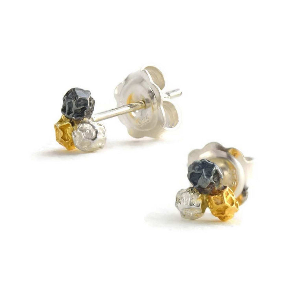 A silver three colours peppercorn stud earrings