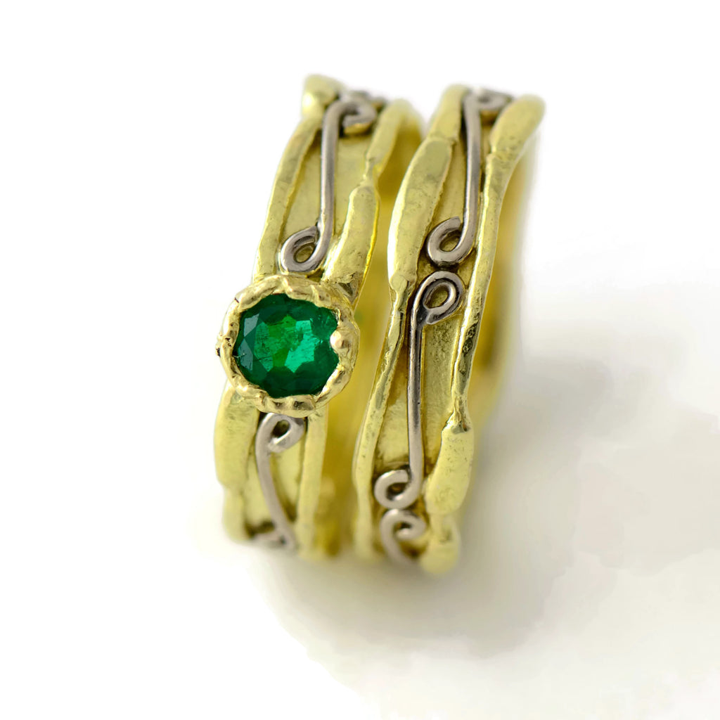 wedding rings set - emerald and gold rings 