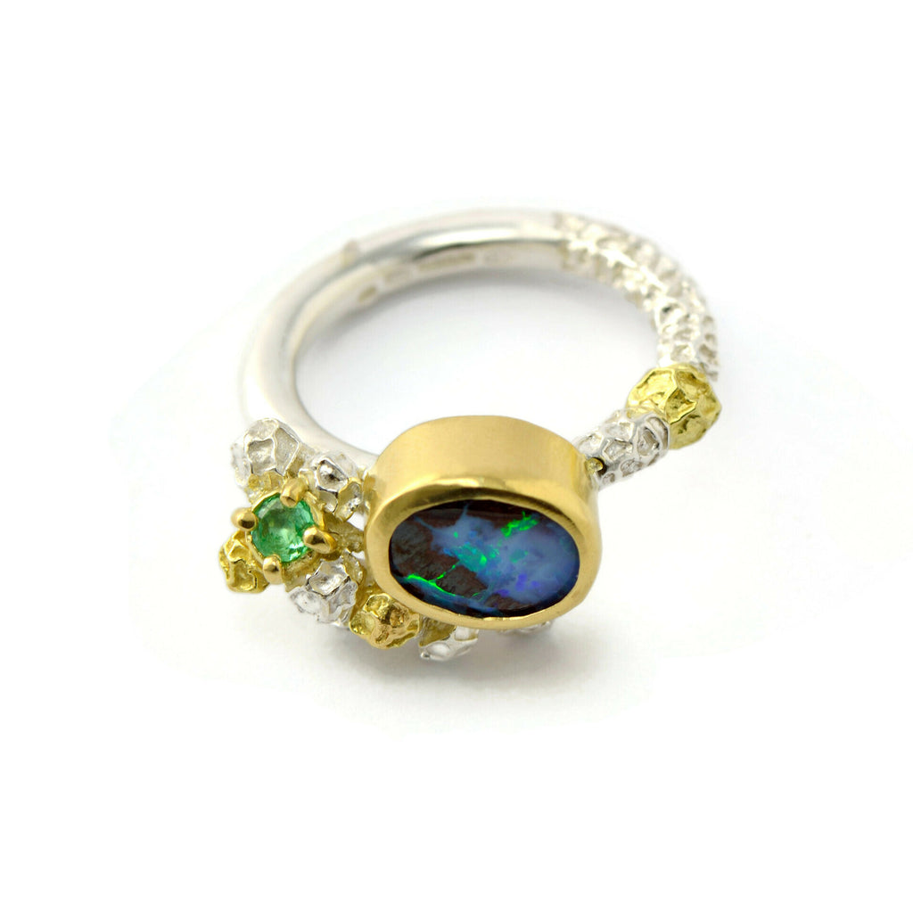Australian opal  and gold ring