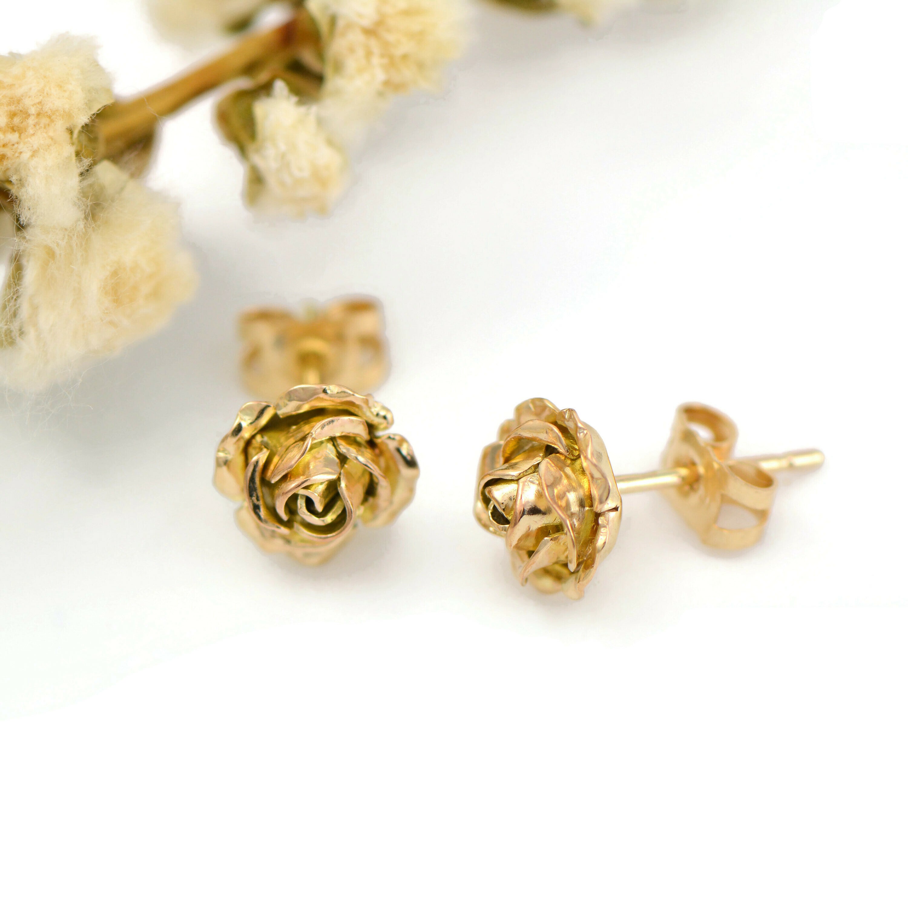 Daisy Iota Daisy Hoop 18ct Gold Plated Earrings E5016_GP