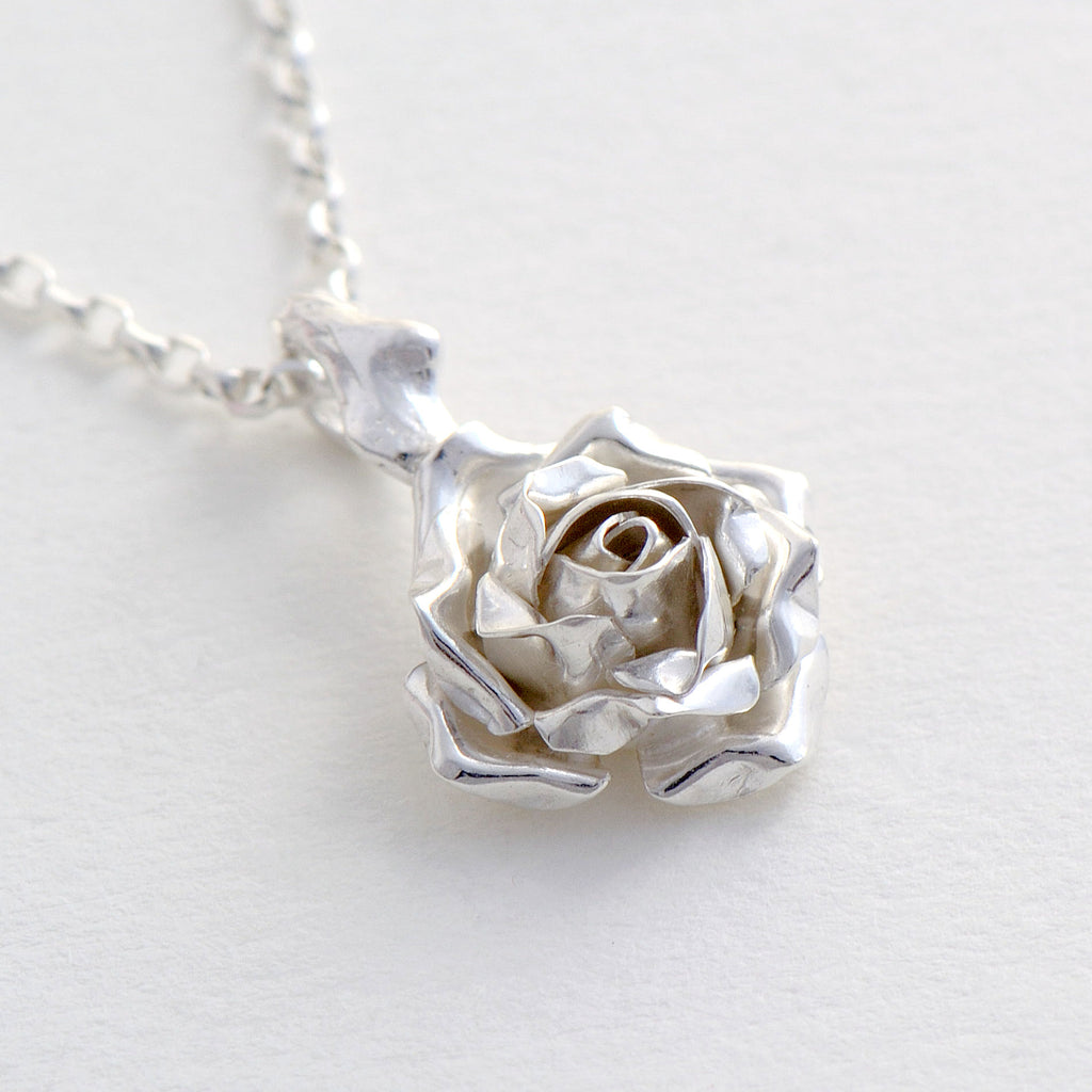 small rose necklace 